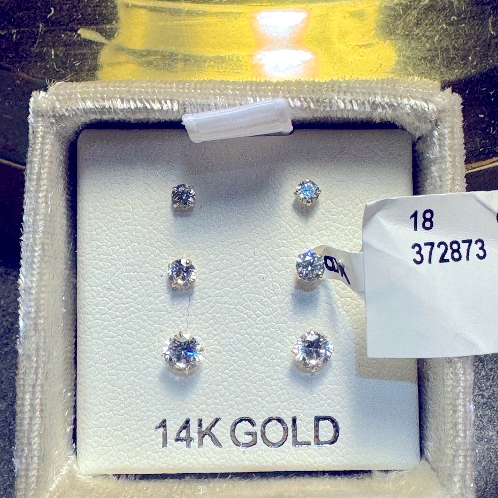 14K gold stud earrings. 3 sizes. Cubic zirconia NWT